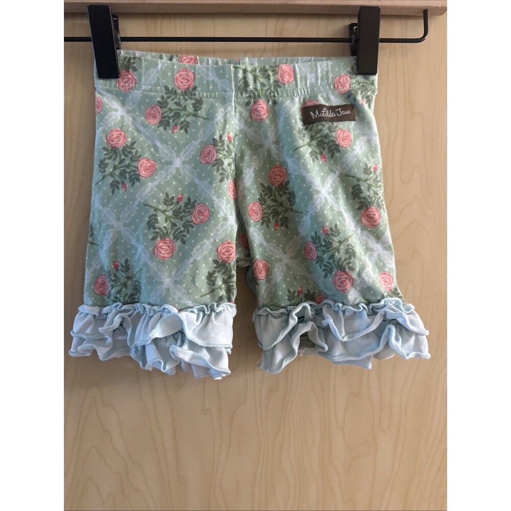Matilda Jane "Going Green" ruffle shorties featuring a floral pattern Size